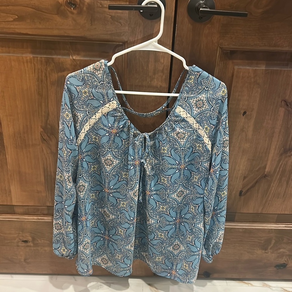 Woman’s blouse